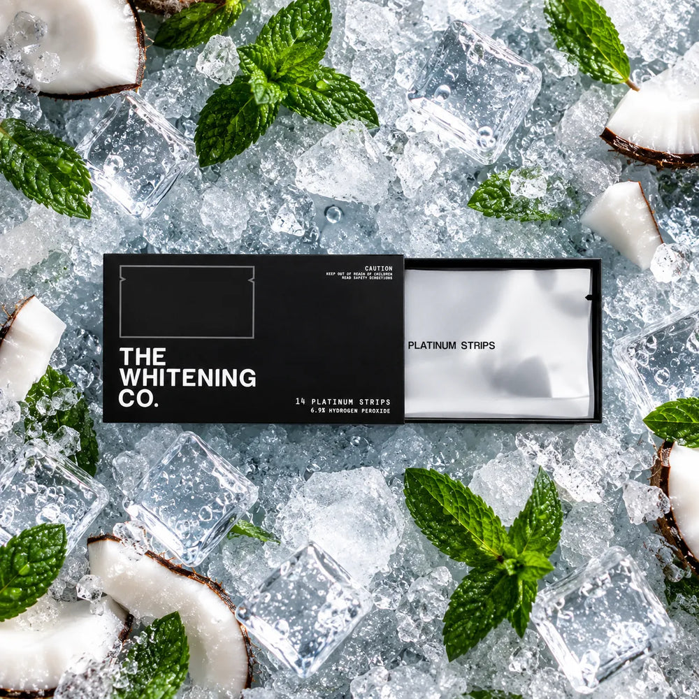 Platinum Strips Mint on crushed ice with coconut and mint leaves